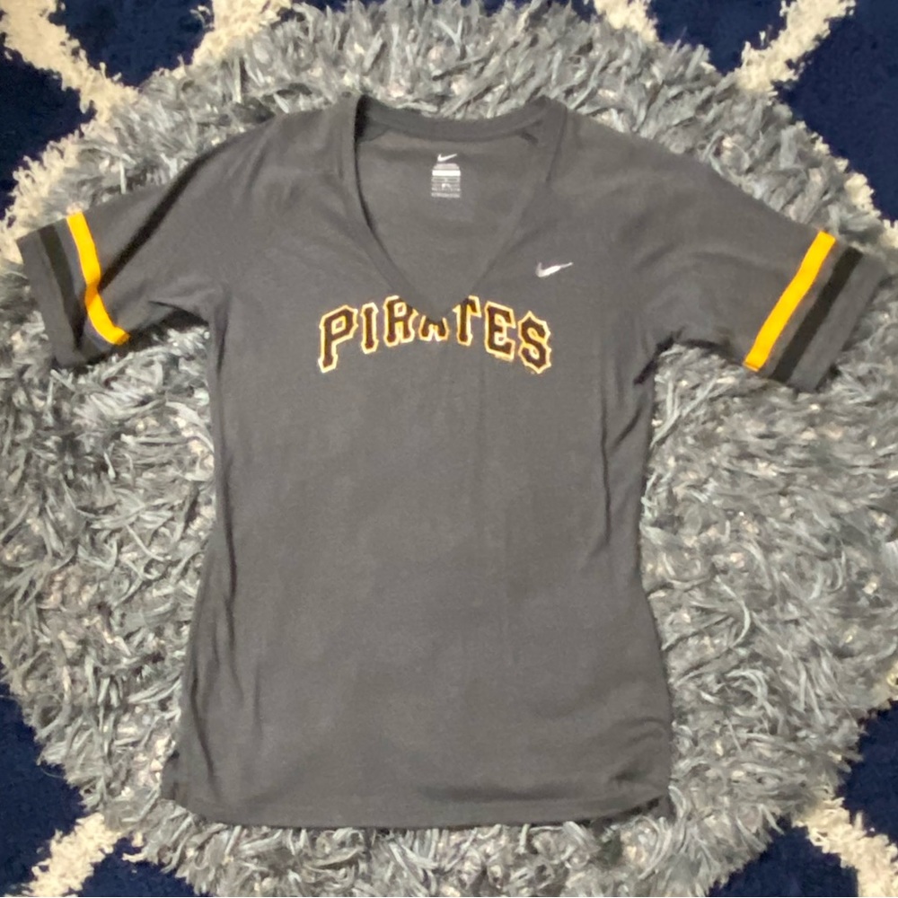 MLB, Pirates tee ~ Ladies cut, Super soft ~ Baseball